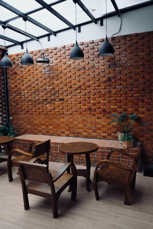 Slee Hostel Chiangmai (Adults Only) Chiang Mai Zewnętrze zdjęcie