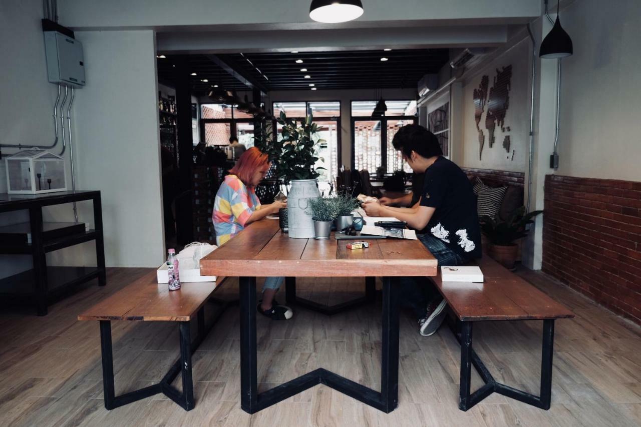Slee Hostel Chiangmai (Adults Only) Chiang Mai Zewnętrze zdjęcie